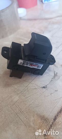 Кнопка электростеклоподъёмника kia rio 3