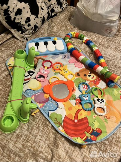 Развивающий коврик с пианино