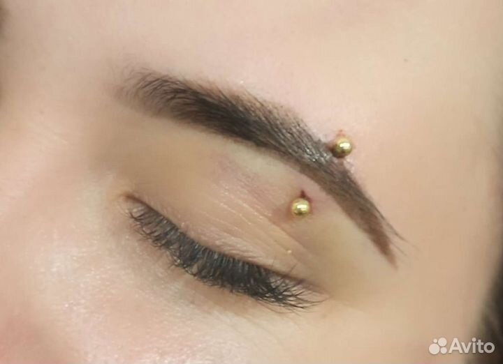 Мастер бровист