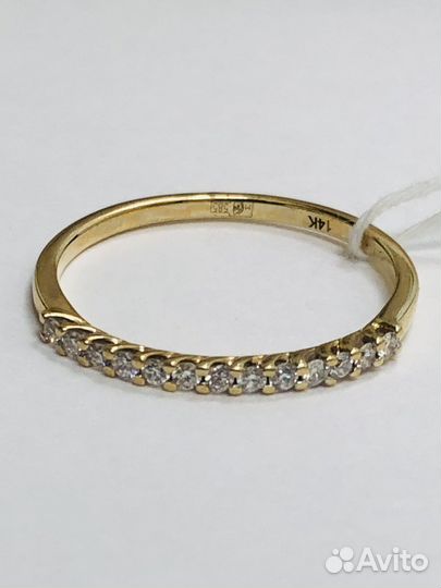 Золотое кольцо с бриллиантом