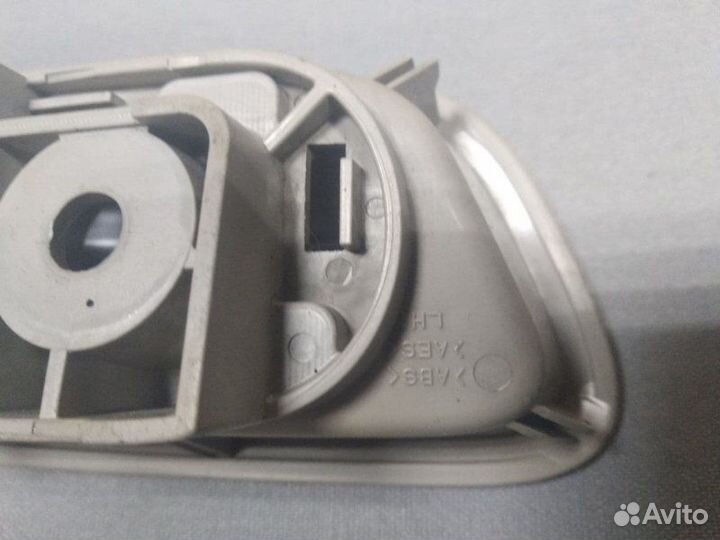 Ручка двери внутренняя левая Mazda Сх 9 2007-2016