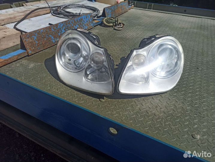 Фары на porsche cayenne
