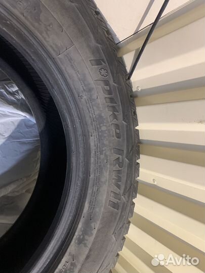 Hankook Winter I'Pike 235/65 R17