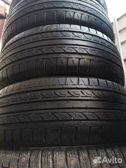 Centara Vanti Touring 215/60 R16