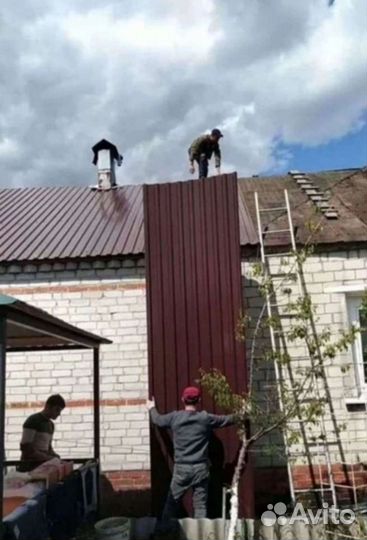 Бригада строителей