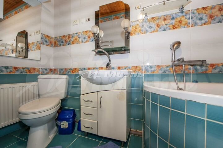 Дом 340 м² на участке 10 сот.