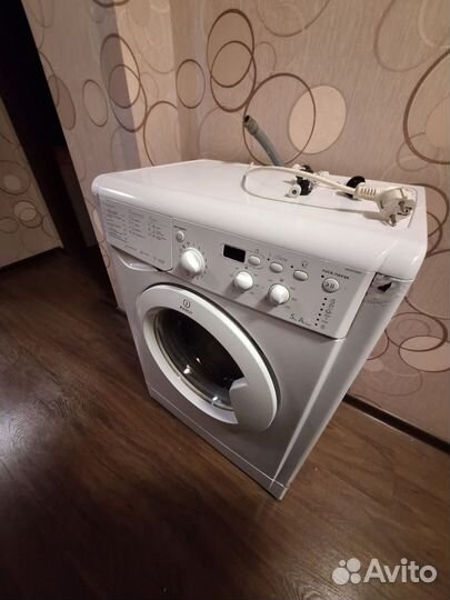Стиральная машина indesit