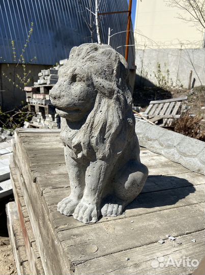 Садовая фигура Лев