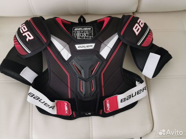 Нагрудник хоккейный взрослый