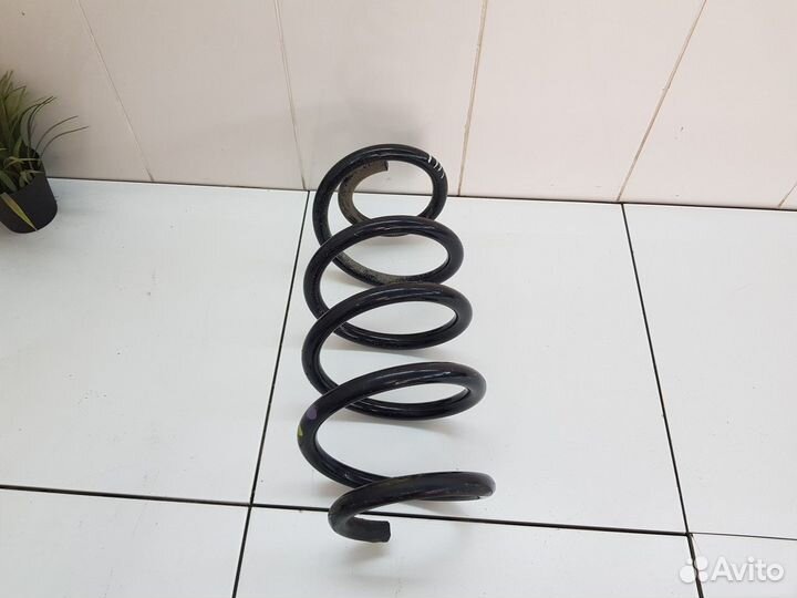 Пружина подвески передняя левая