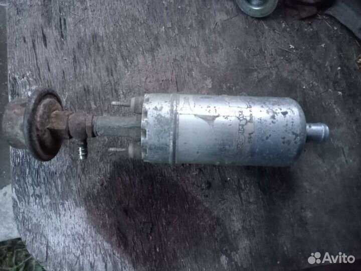 Бензонасос на Ауди 90