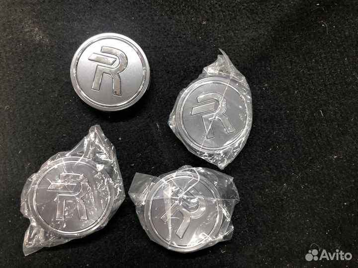 Колпачки на литые диски Mercedes