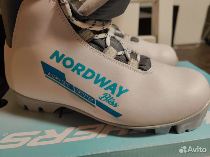 Лыжные ботинки детские 35