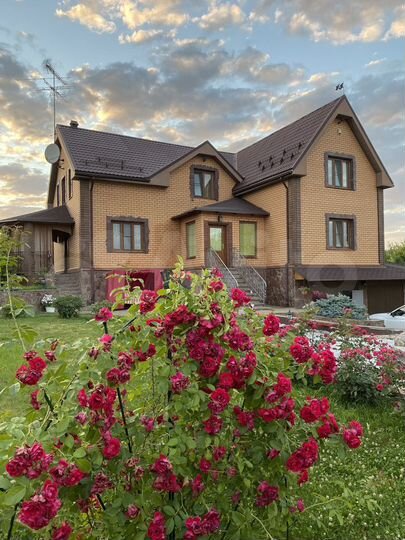 Коттедж 386 м² на участке 15 сот.