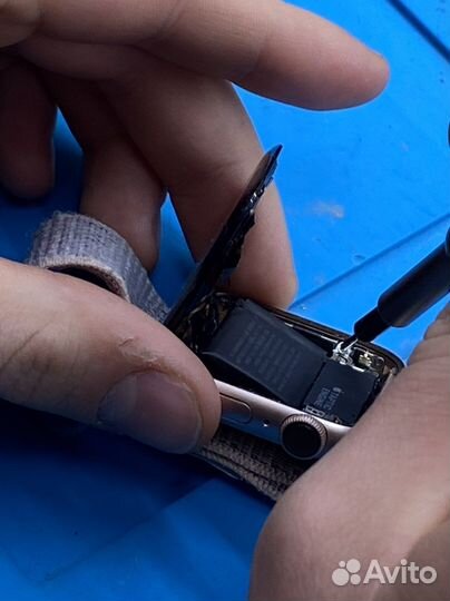 Замена аккумулятора iPhone / Honor / Xiaomi