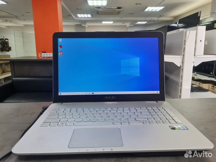 Мощный игровой asus I7 6700HQ GTX 960M SSD HDD