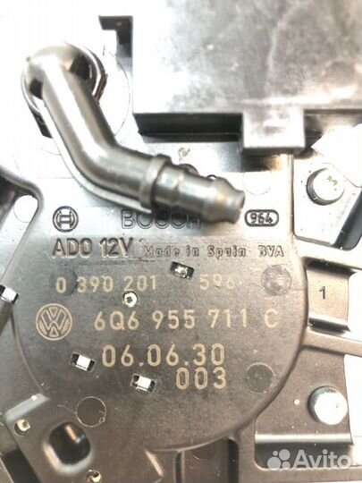 Моторчик стеклоочистителя задний Volkswagen Polo