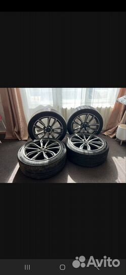 Диски на Lexus с летней резиной R 20