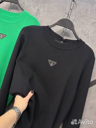 Свитер prada (тренд 2024)