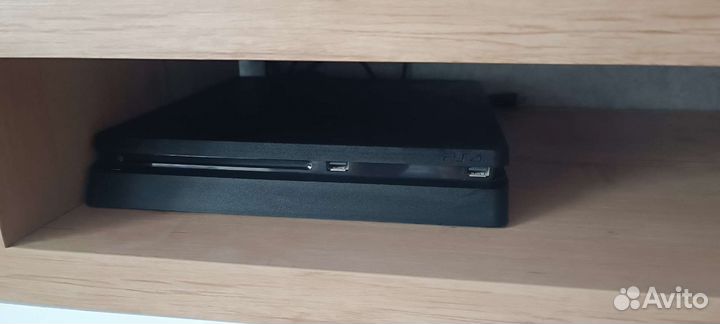 Игровая приставка ps4 slim 1tb