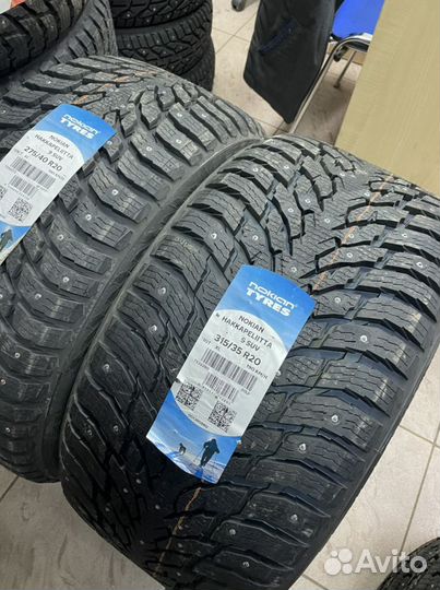 Nokian Tyres Hakkapeliitta 9 SUV 315/35 R20 и 275/40 R20 112T