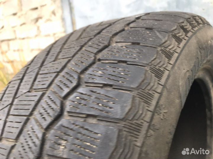 Continental ContiVikingContact 5 215/55 R17