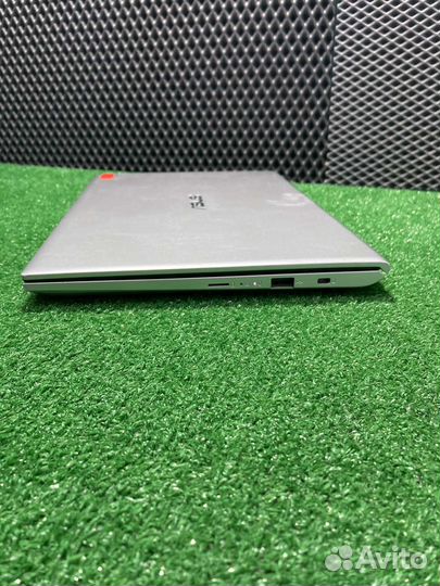 Ноутбук Asus VivoBook