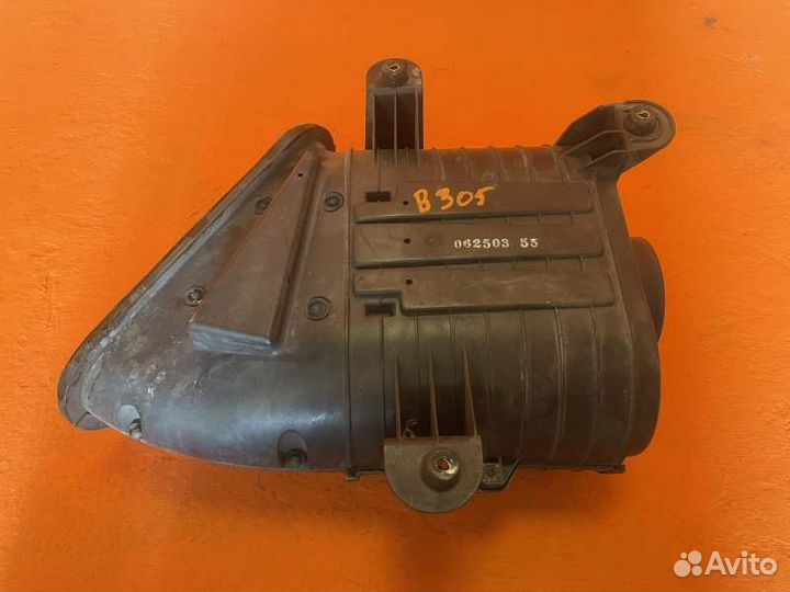 Корпус воздушного фильтра Hummer H2 6.0 2003