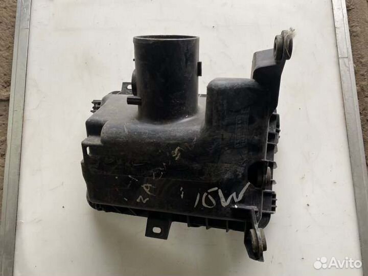 Крышка корпуса воздушного фильтра Mitsubishi