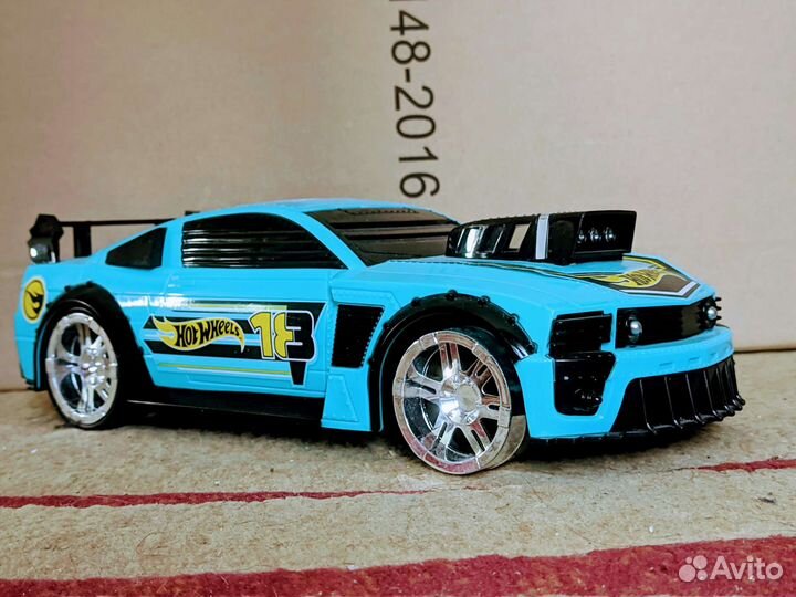 Машина Hot Wheels Turbo