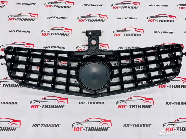 Решетка AMG GT Mercedes С W204 с дистроником