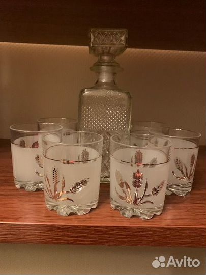 Графин со стаканами