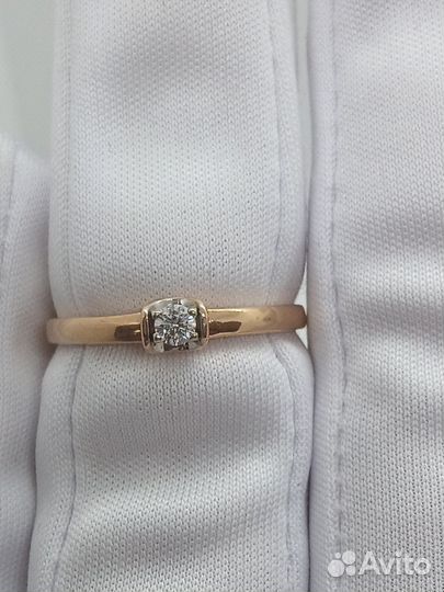 Золотое кольцо с Бриллиантом
