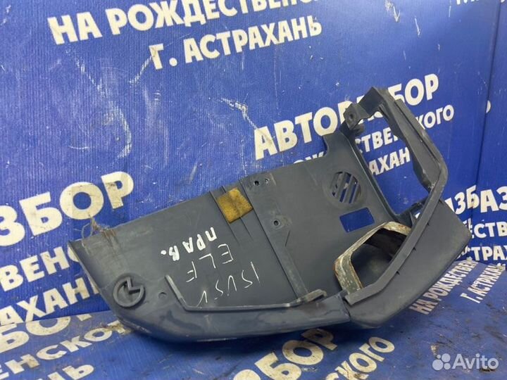 Накладка торпеды. Isuzu Elf грузовой 4BE1 1996