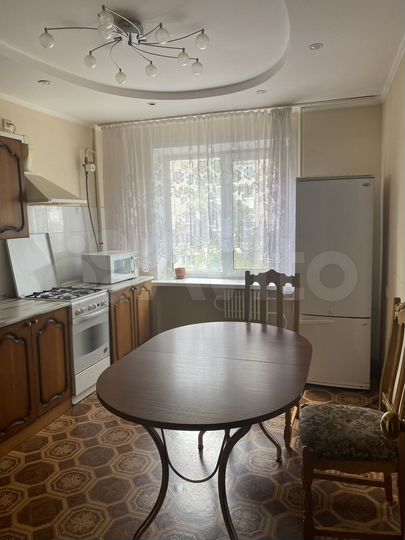 2-к. квартира, 72 м², 4/9 эт.