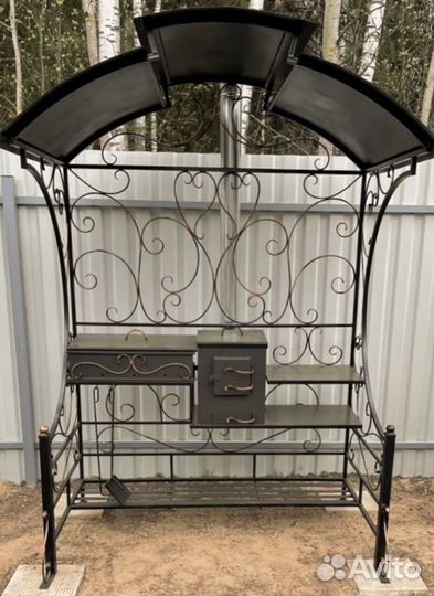 Мангал с крышей