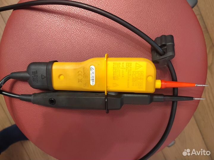 Тестер Fluke T150 VDE