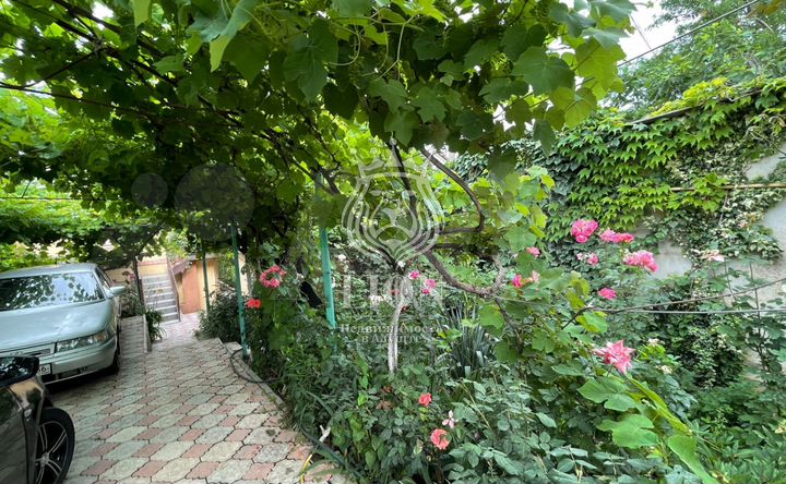 Дом 300,8 м² на участке 13 сот.