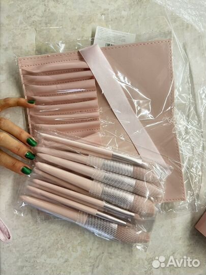 Набор кистей для макияжа в чехле