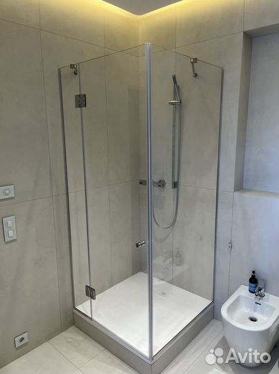 Душевая кабина, уголок, шторка и стекла