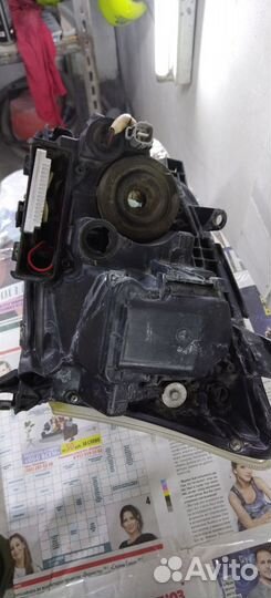 Фары Toyota Avensis T250