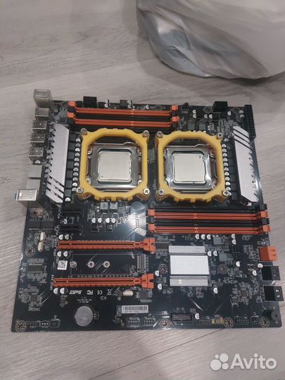 Материнская плата x79 Xeon E5 2689 2шт