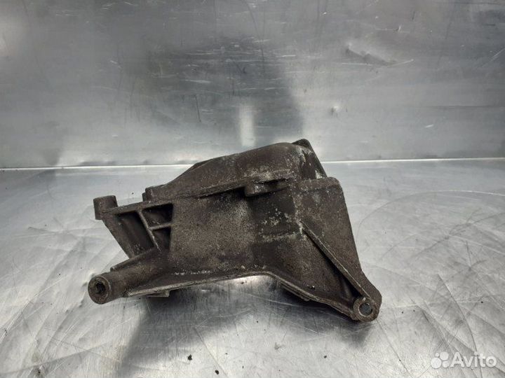 Кронштейн гидроусилителя Audi 100 C4 1991-1994