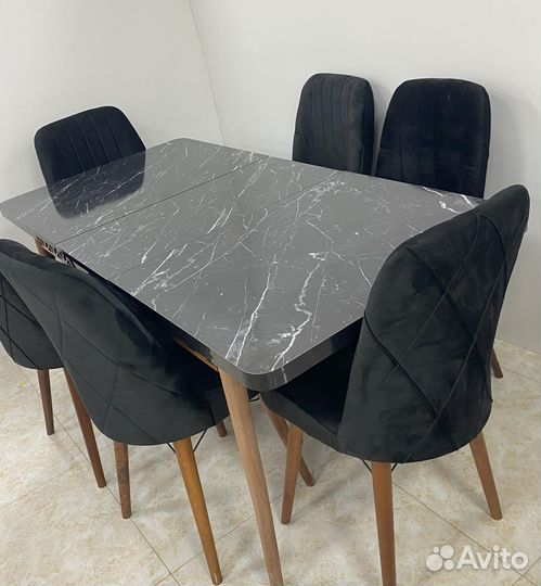 Стол обеденный со стульями