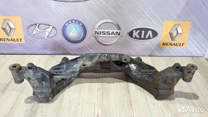 Подрамник Балка подмоторная Nissan primera P12