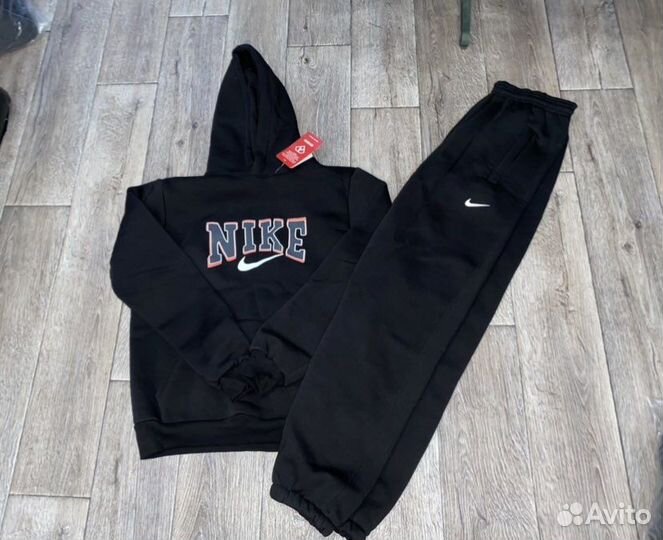 Спортивный костюм Nike на флисе