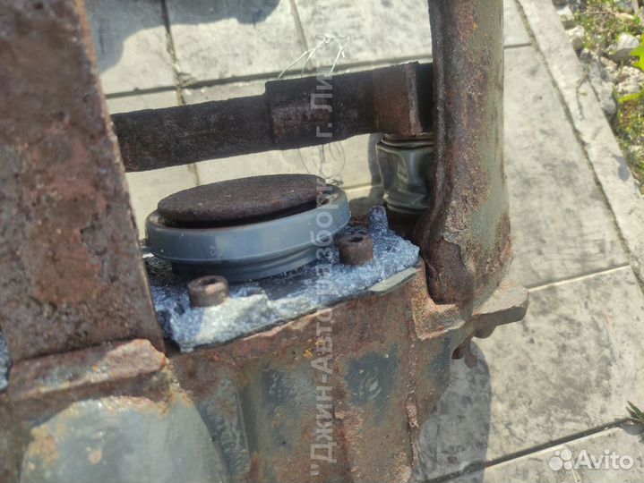 Суппорт задний правый левый Renault Т Volvo FH 4