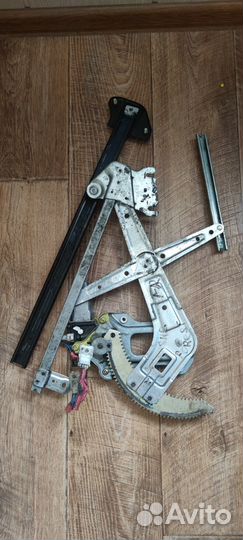 Стеклоподъемники Subaru Forester