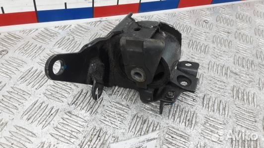 Подушка двигателя дизельная toyota avensis T25 (4B
