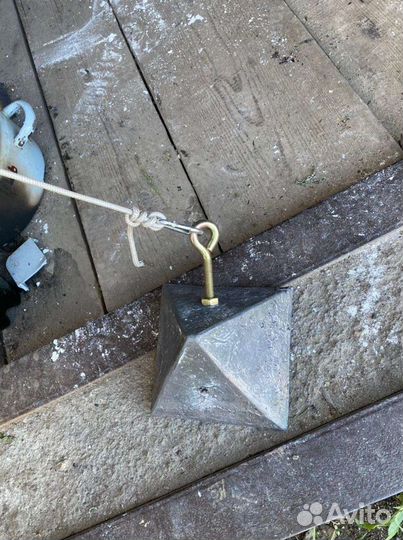 Якорь для лодки